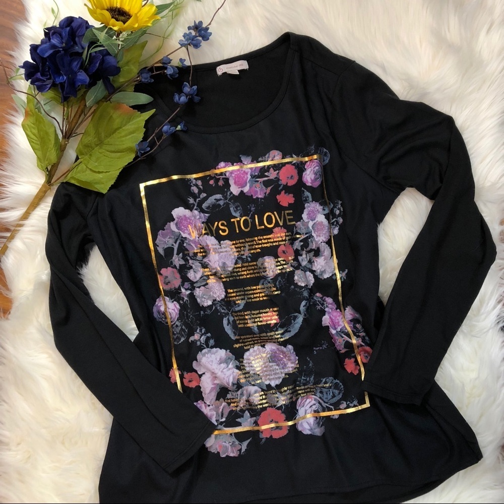 Dressbarn Long Sleeve Black “Love” Poetry Floral Graphic Tee Gold